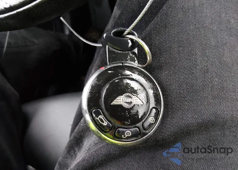 2011 Mini Cooper Clubman z USA, uszkodzony, nr VIN WMWZF3C55BT188673